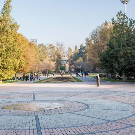 Уютная Студия В Центре Almaty Bagian luar foto